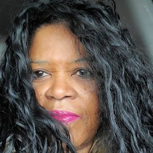 Meet your Posher, Toni